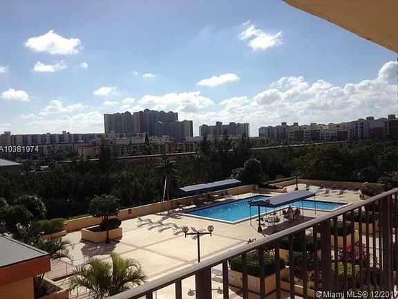 3rd image of 210 174th St APT 606