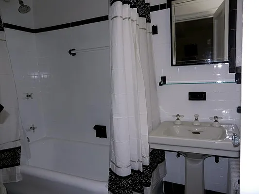 Sold by Real Direct | media 6