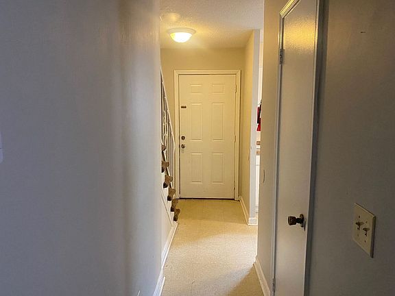 3rd image of 1432 Aralia Dr APT B