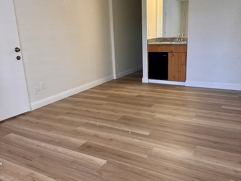 815 W San Ysidro Blvd #203 — Photo 5