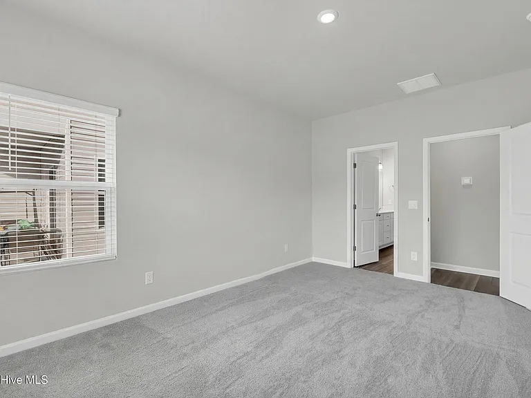 246 Arnette Dr #B — Photo 8