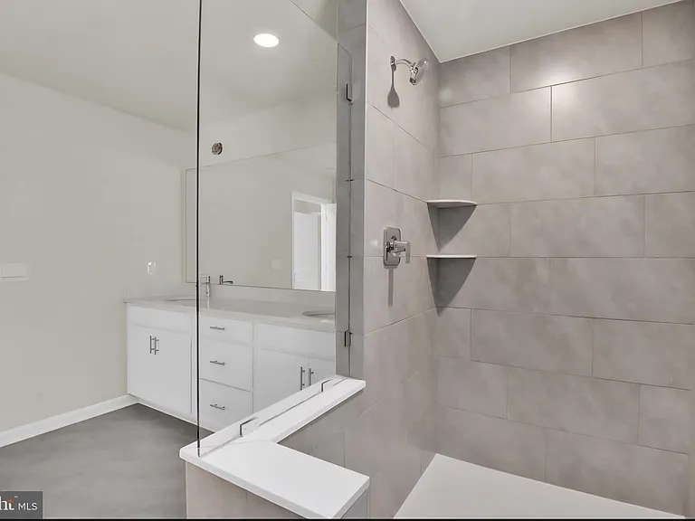404 Constellation Ln — Photo 24