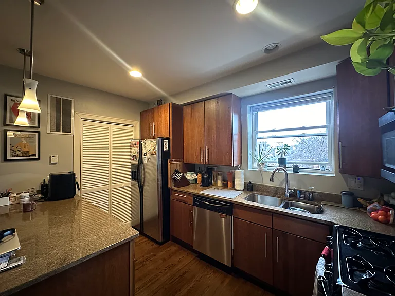 4228 N Whipple St #2S — Photo 11