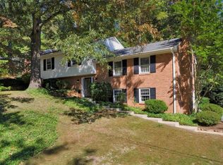 1923 Greenbrier Dr, Charlottesville, VA