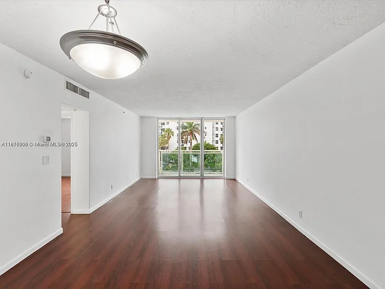 3000 S Ocean Dr — Photo 4