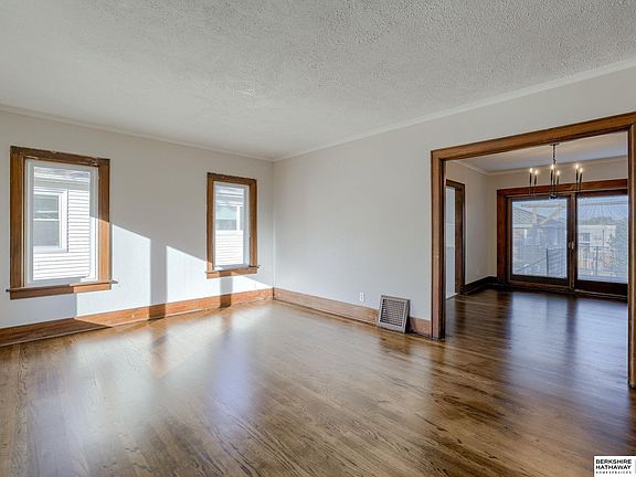 3rd image of 403 N 47th St