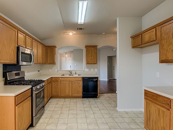 3rd image of 1107 Burgess Dr