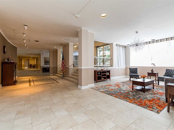 5th image of 100 Lincoln Ave APT 2A