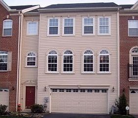 1st image of 112 Persimmon Pl