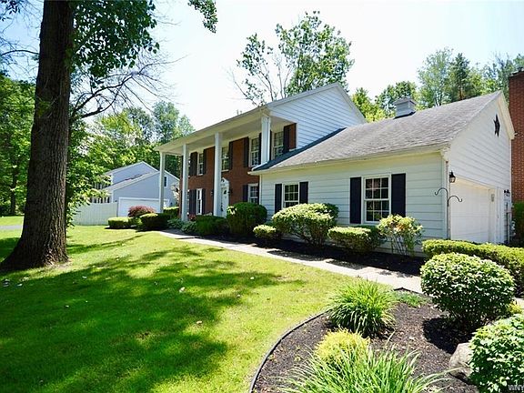 3rd image of 8235 Clarherst Dr
