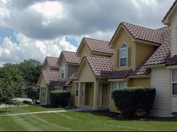 HTV - HARBORTOWN VILLAS, LLC