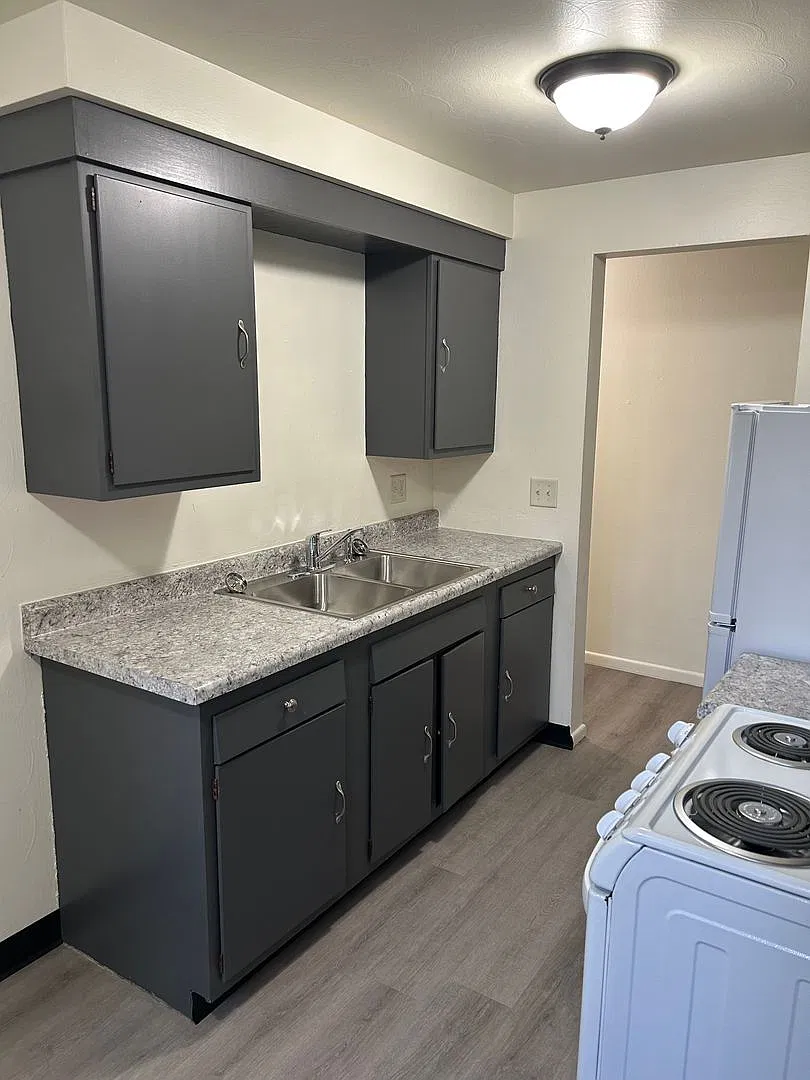 1287 Shawano Avenue Apartments — Photo 4