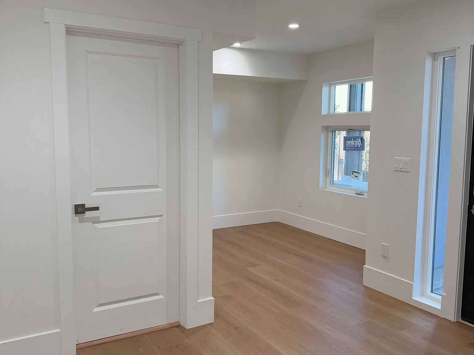 3 bed, 2265 sqft, $8,200 — Photo 3