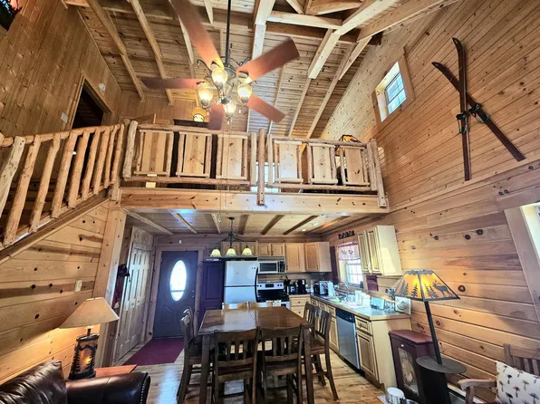 1163 Old Huttonsville Tpke, Slatyfork, WV 26291