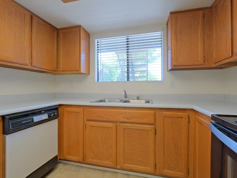 3180 Country Club Dr #10A — Photo 10
