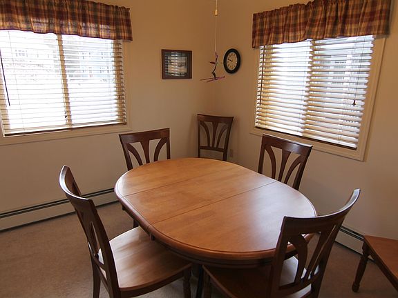 5th image of 8 Monroe Drive #103