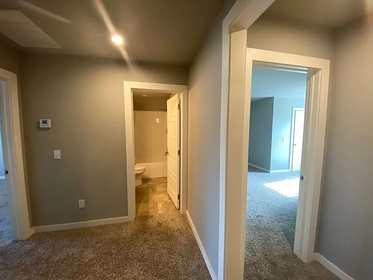 17612 Hampton Park Dr #B — Photo 25