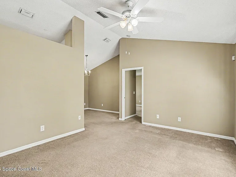 1154 Ida Way — Photo 17