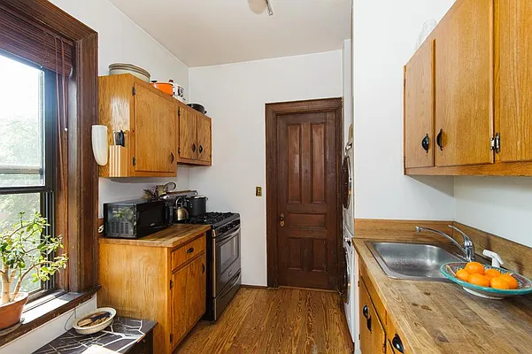 Sold by Corcoran | media 14