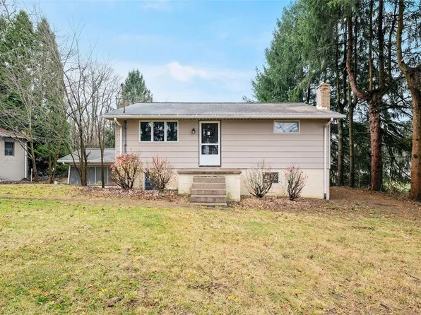 339 Thompson Run Rd, Beaver Falls, PA 15010