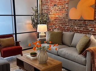 32 Strawberry St UNIT C, Philadelphia, PA 19106