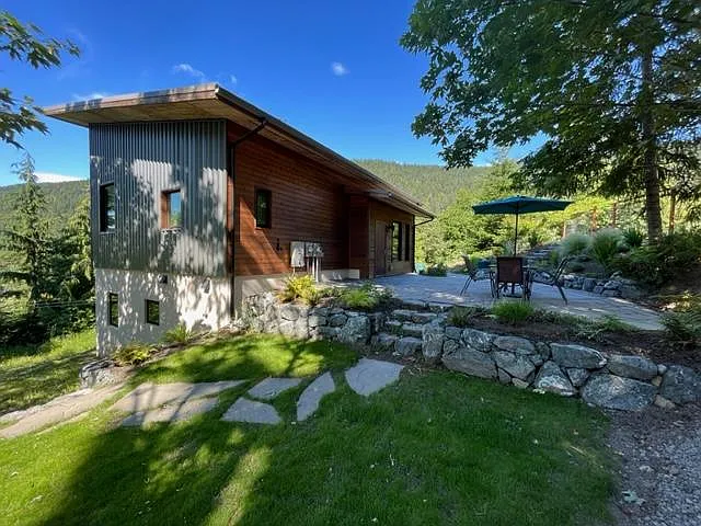 609 Chuckanut Heights Rd — Photo 1