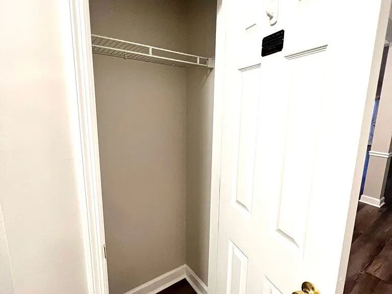 702 Wickham Dr — Photo 26