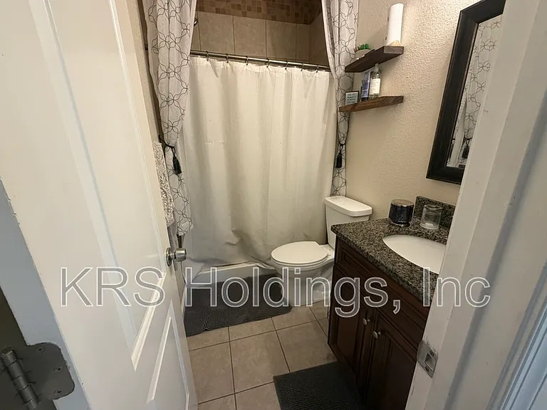 5748 Burrell Ave — Photo 12