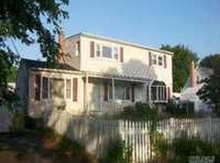 783 S Walnut St, Lindenhurst, NY 11757