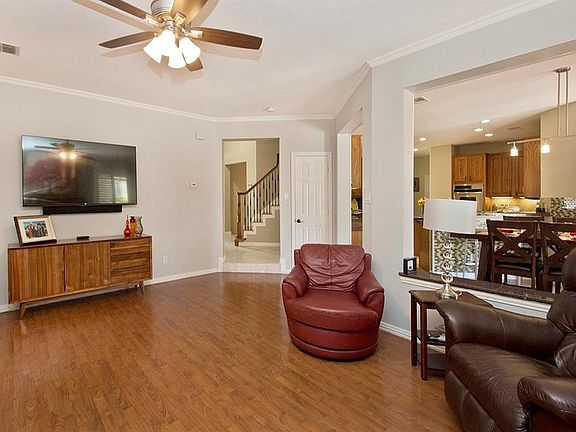 5th image of 146 Oakbend Dr