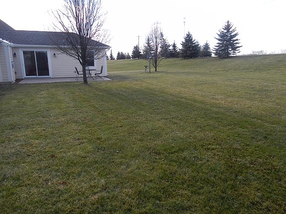 4th image of 970 Brookmere Ave