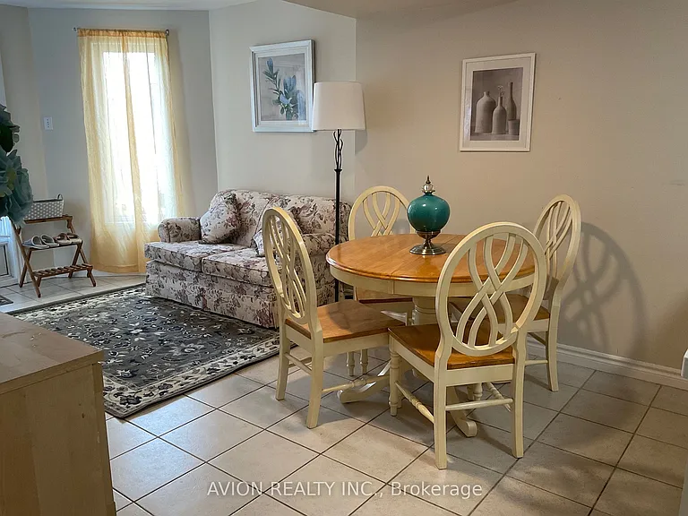 32 Manorheights St — Photo 4