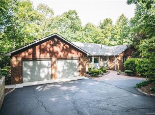 105 Greenleaf Dr, Flat Rock, NC 28731