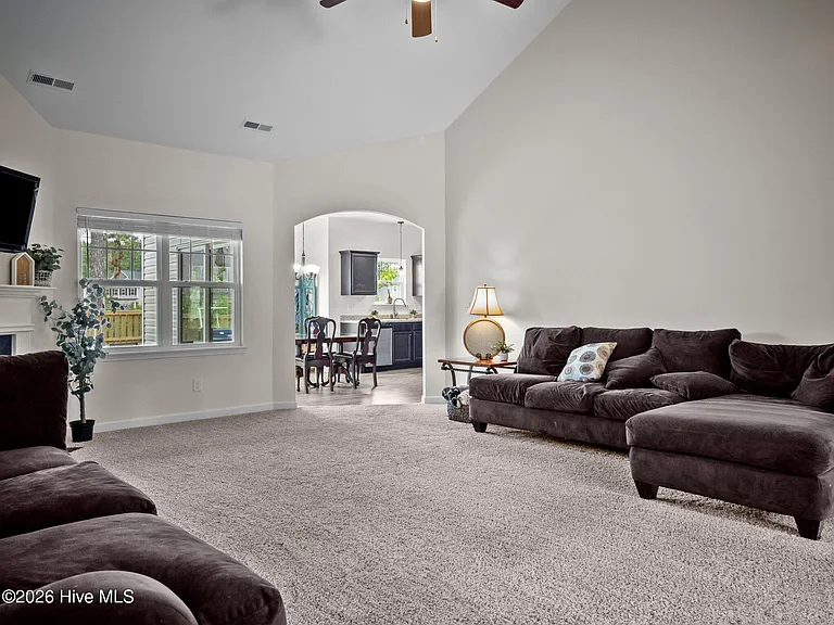 251 Breakwater Dr — Photo 16