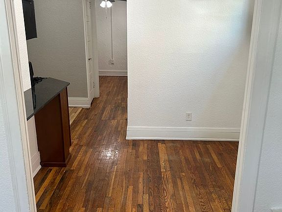 5th image of 2300 Harriet Ave S #100