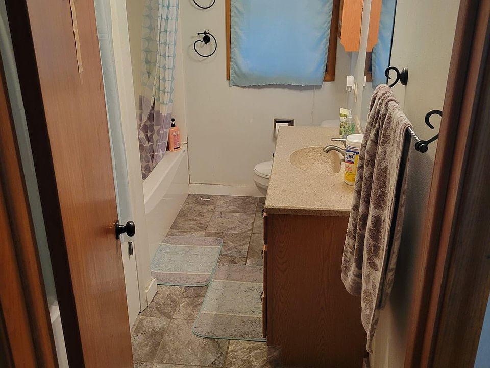 2nd image of 2710 Seymour Rd