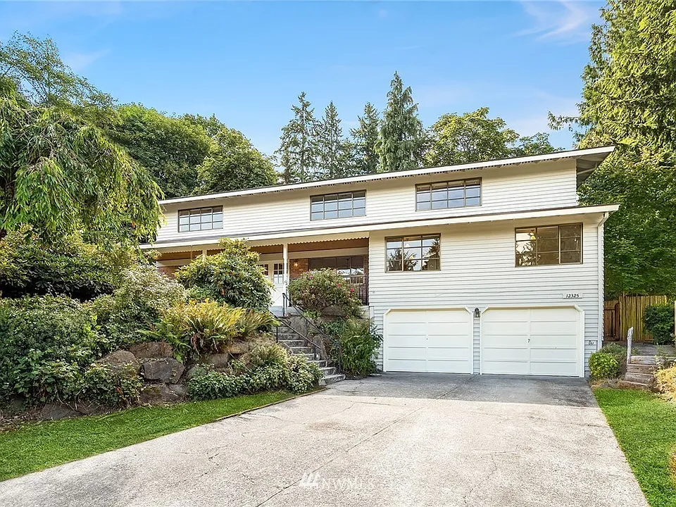 12325 24th Ave NE