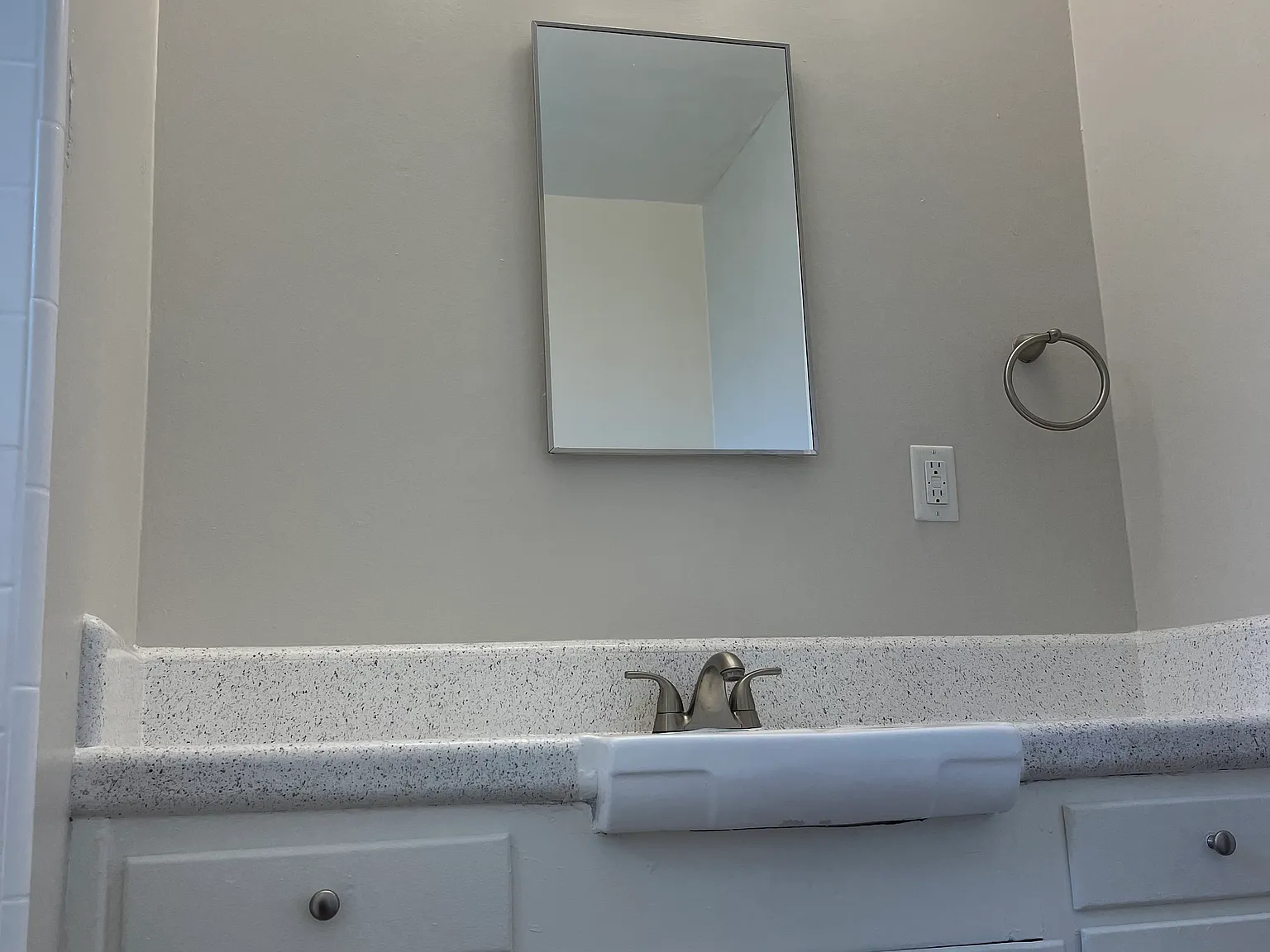 921 S Park Cir — Photo 3