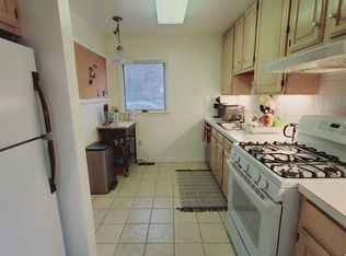 57 Whitmore Ln UNIT 2, Stamford, CT 06902