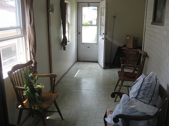 2nd image of 211 S 24th Ave