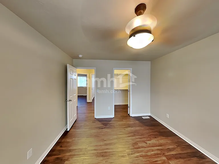 917 W Longleaf Dr — Photo 9