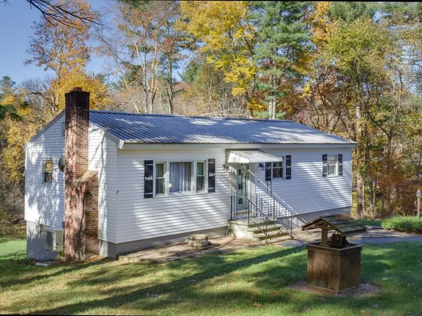 10 Dutton Road, Pelham, NH 03076