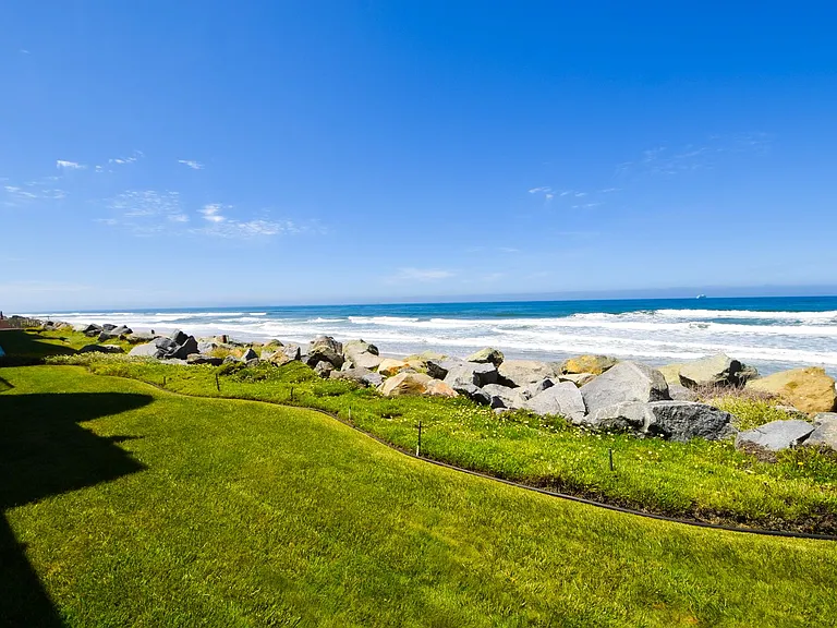 1300 Seacoast Dr #B — Photo 17