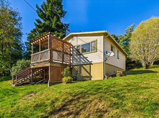 887 Fernbridge Dr, Fortuna, CA 95540