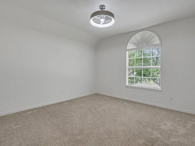 4758 Ridgeland Dr — Photo 24