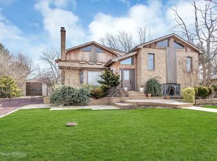 12 David Dr, Syosset, NY 11791