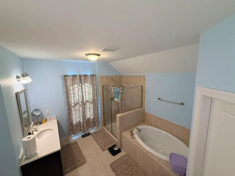 Master-bathroom