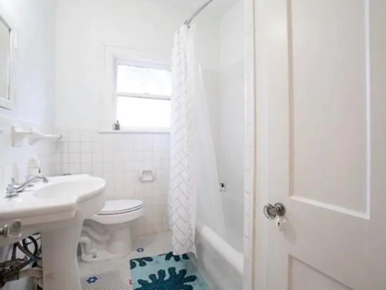 429 Hawthorne St #8 — Photo 7