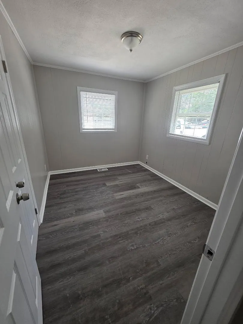 5460 Old Thomasville Rd — Photo 4
