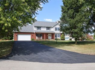 34 Westminster Pl, Grove City, PA